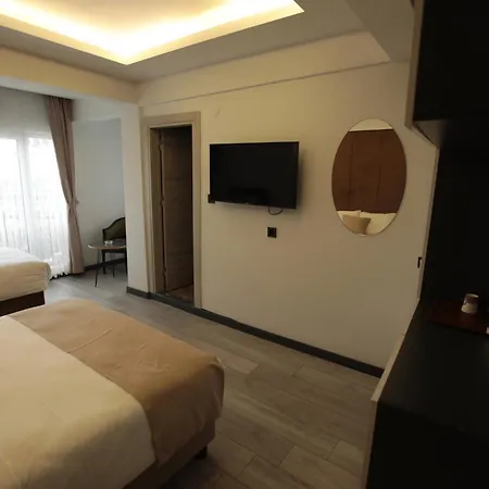 Nazar Hotel 3*